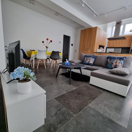 Bb Guesthouse Wezembeek-Oppem Exteriör bild